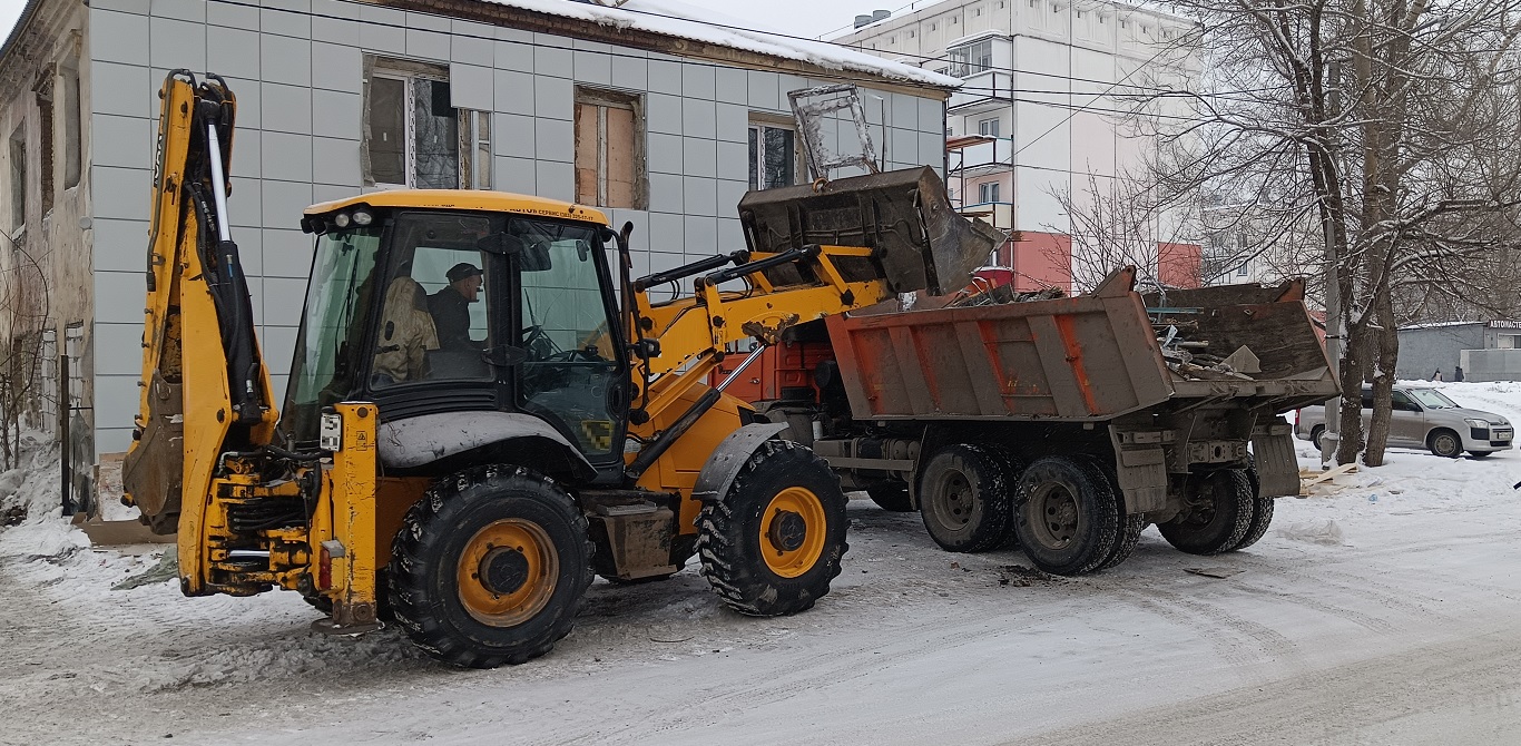 Уборка и вывоз строительного мусора, ТБО с помощью экскаватора и самосвала в Мордово