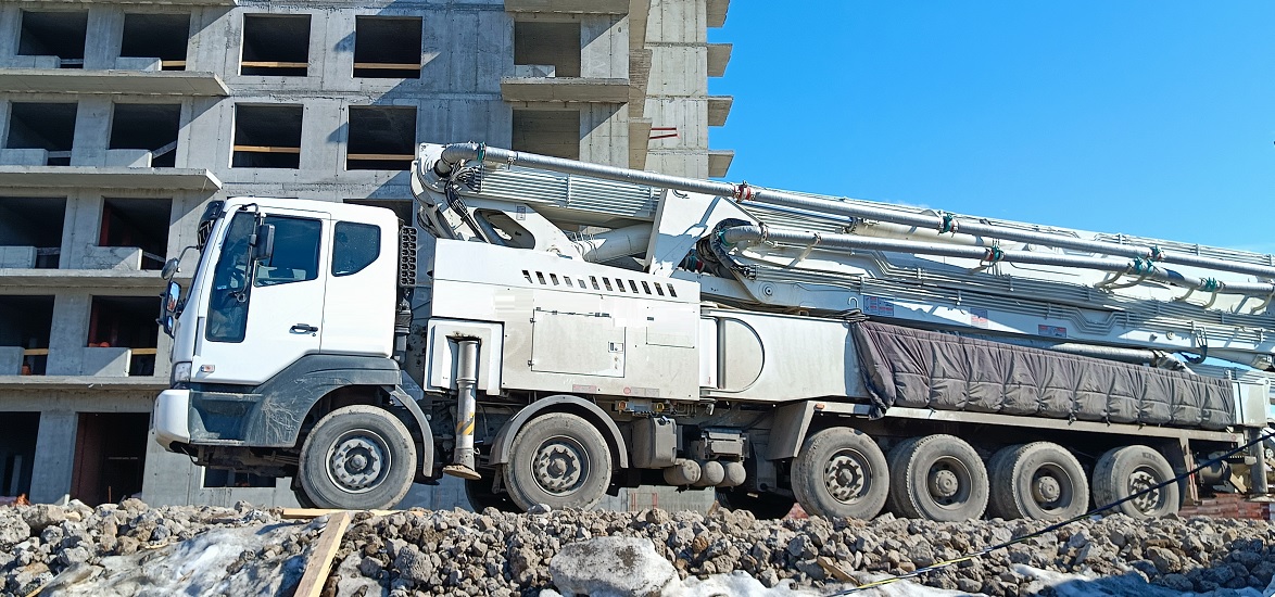 Услуги и заказ бетононасосов для заливки бетона в Токаревке